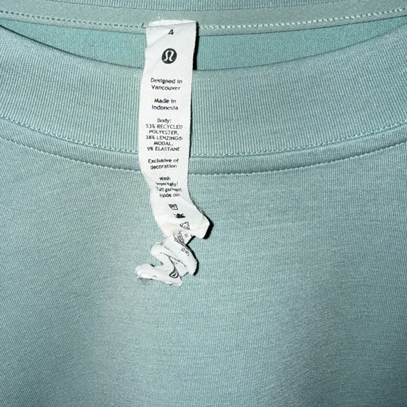 Lululemon Softstreme Perfectly Oversized Cropped Crew size 4 - Picture 4 of 4